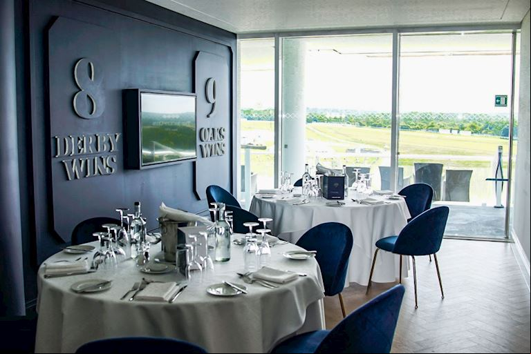 Queen Elizabeth Private Boxes